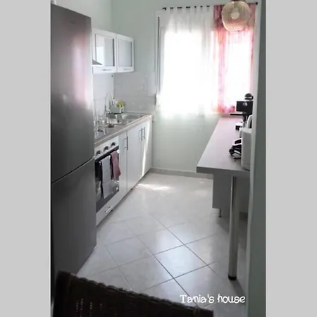 Tania's House Nikis 75, 64007 Peramos Appartamento *